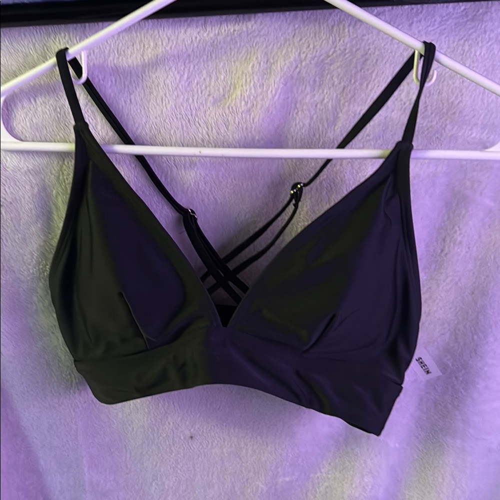 SHEIN Black Strappy Women's Bikini Top
